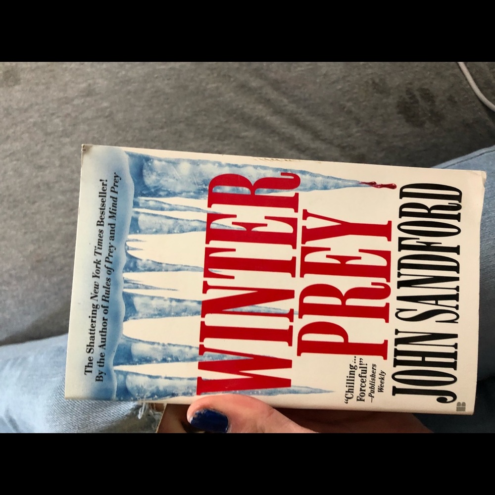 Books - Picture 4 of 7